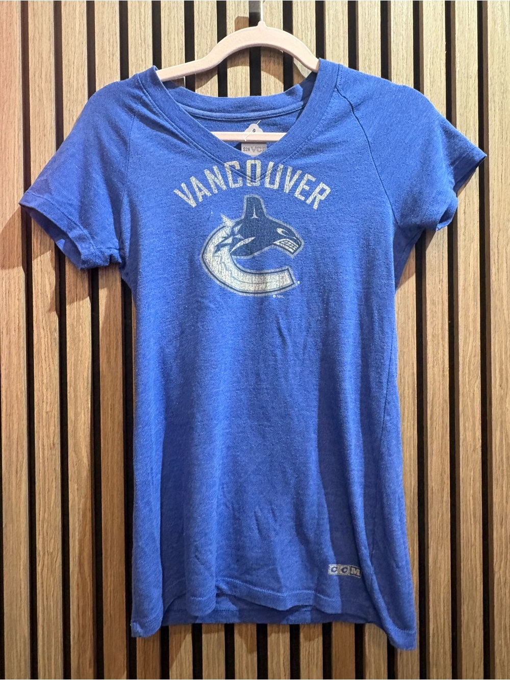 Official Vancouver Canucks Graphic Short-Sleeve Tee - Blue